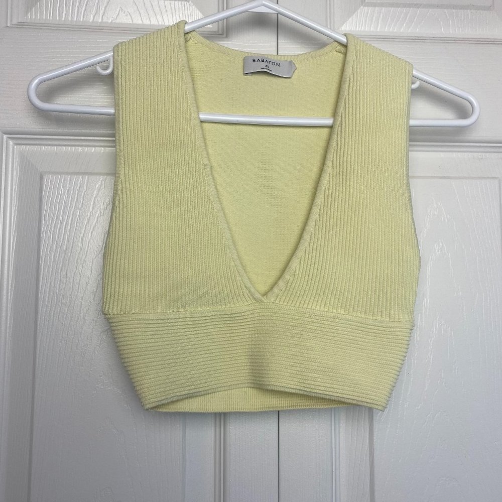 Babaton | SCULPT V neck Crop Top Size XS